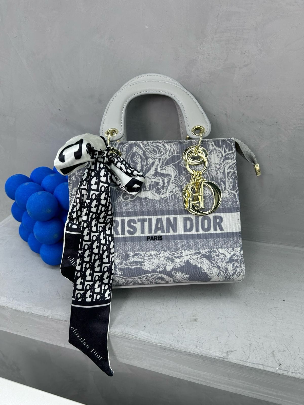 Ladies  bag